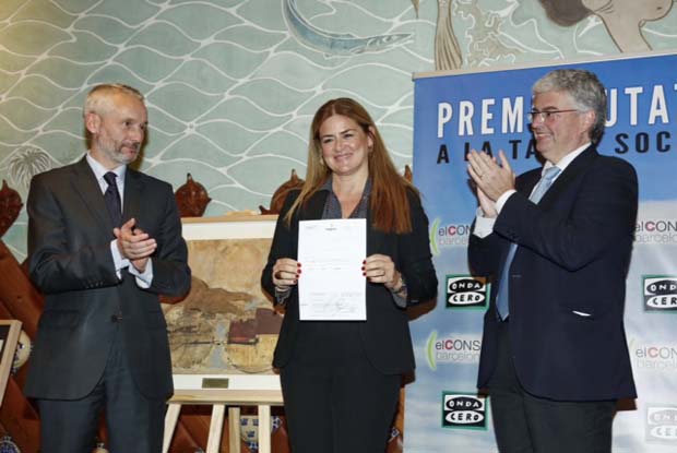 foto premio ciutat solidaria 2015