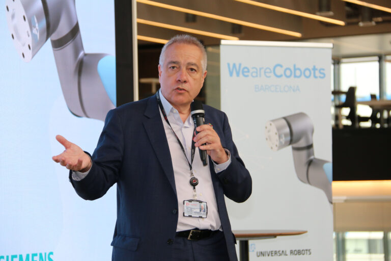 Photography Pere Navarro at We are cobot